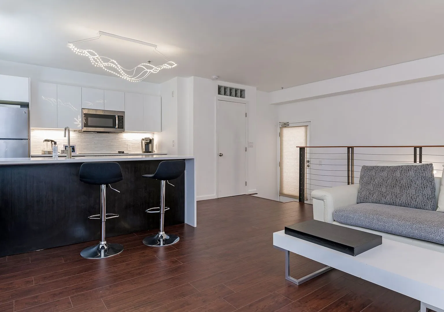 2 Bed 2 Bath in The Heart of Little Italy — Photo 3