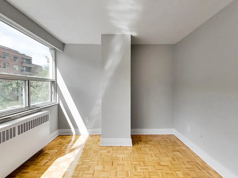 680 Roselawn Ave — Photo 122