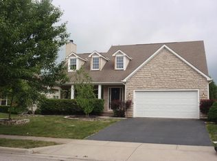 150 Fox Glen Dr W, Pickerington, OH 43147