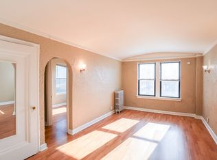 1062 W Rosemont Ave #704, Chicago, IL 60660