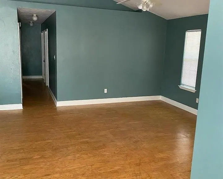 3201 Addison Ln — Photo 3
