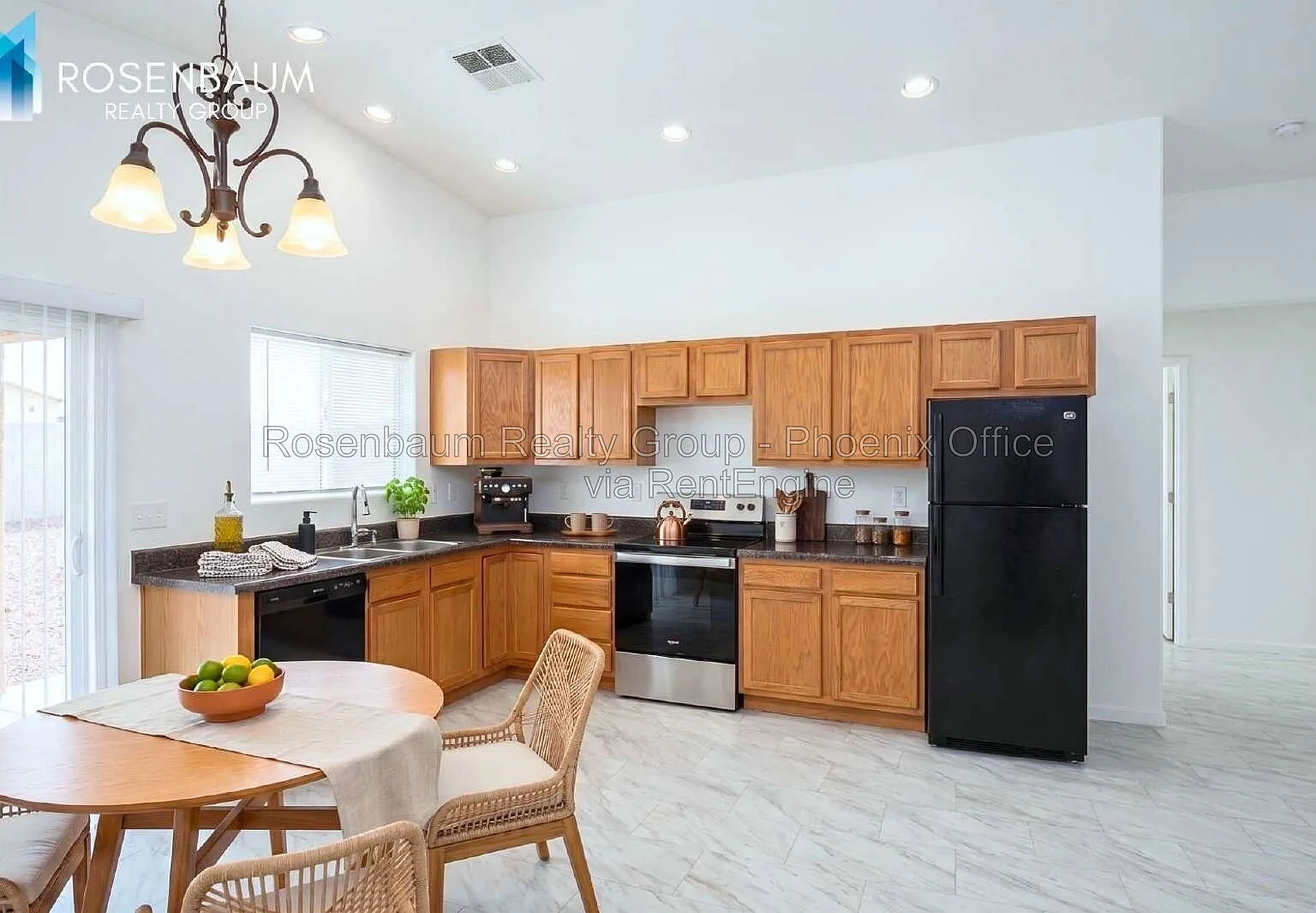 4 bed, 2.0 bath, 1420 sqft, $1,695 — Photo 3