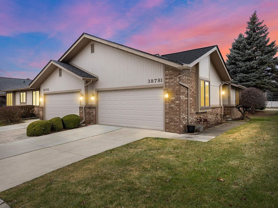 1st image of 38781 W Windmill Pointe Dr