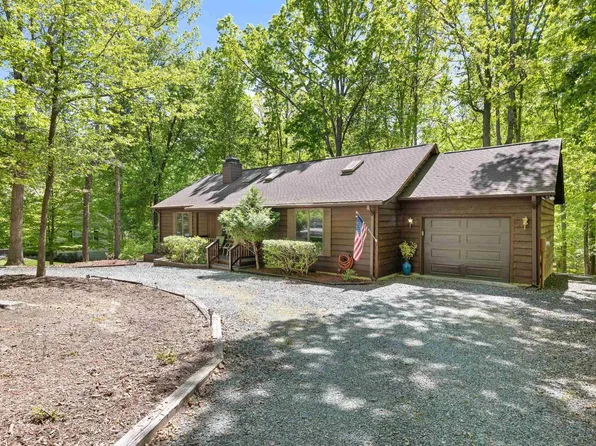 3 Winn Ct, Palmyra, VA 22963