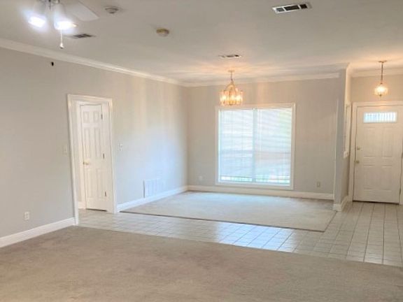 3rd image of 9809 Bridgewood Ln