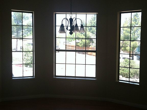 5th image of 609 E Fir Street