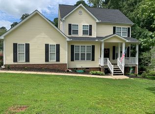 201 Springleaf Ct, Holly Springs, NC 27540