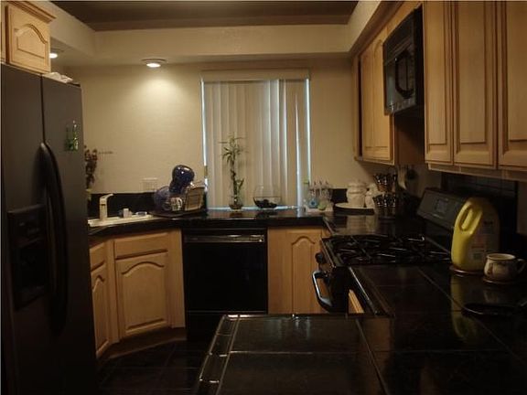3rd image of 803 W 148th Pl