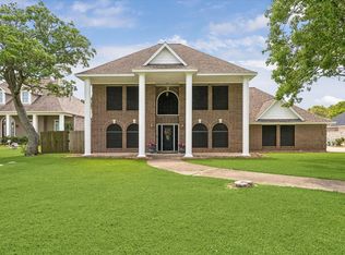 6934 Plantation Dr, Cove, TX 77523