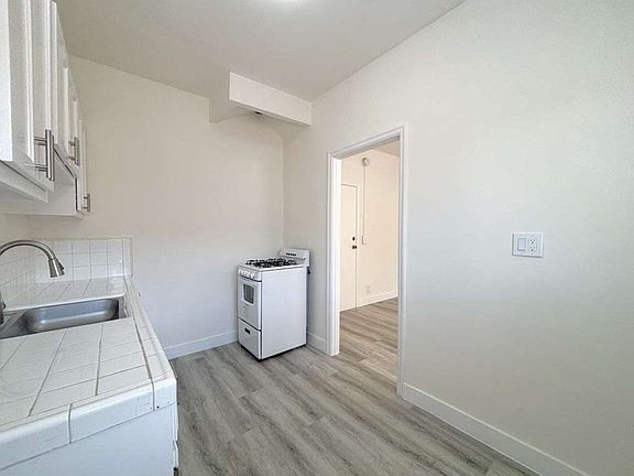 5th image of 147 S Normandie Ave APT 210
