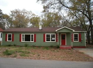 512 Hickory Dr, Social Circle, GA 30025