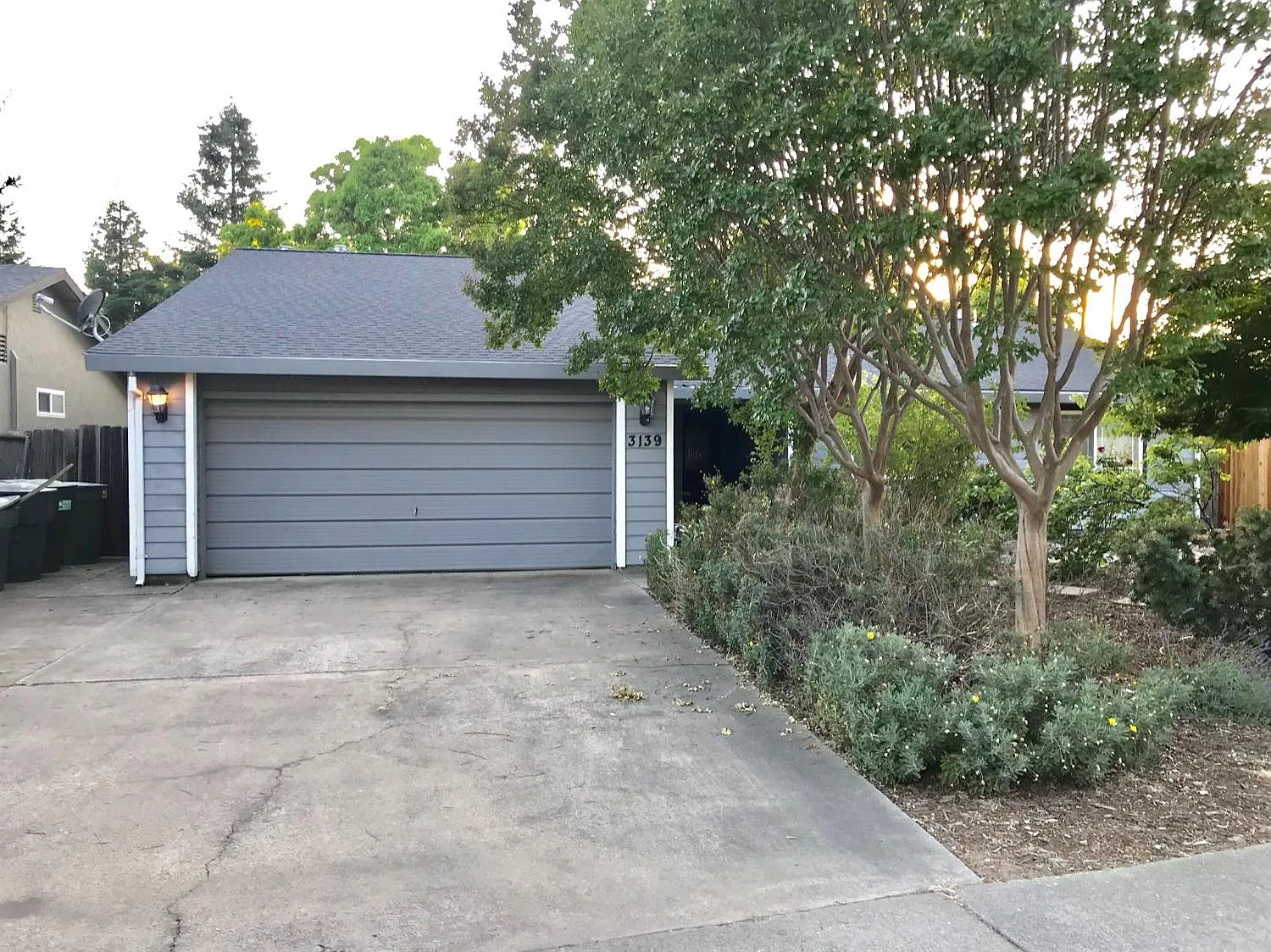 3139 Kobrock Way photo 1