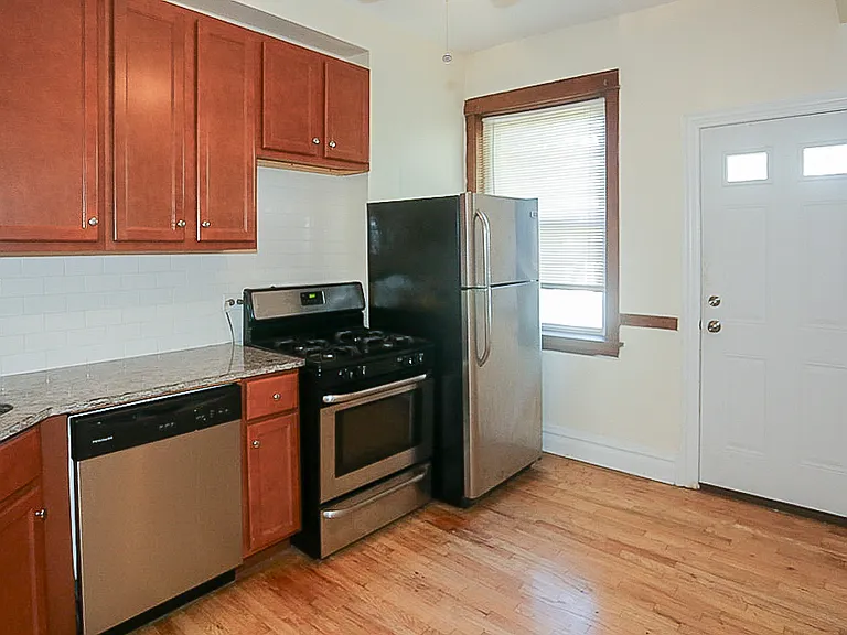 3820 N Sheffield Ave #2 — Photo 11