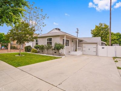 19039 Vanowen St, Reseda, CA, 91335