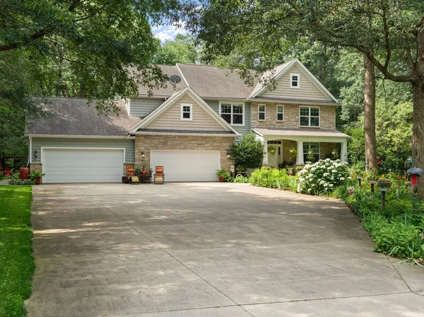 3933 Timberland Dr, Wheatfield, IN 46392