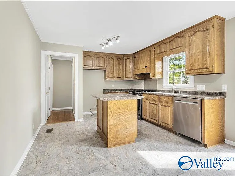 315 Jack Coleman Dr NW — Photo 6