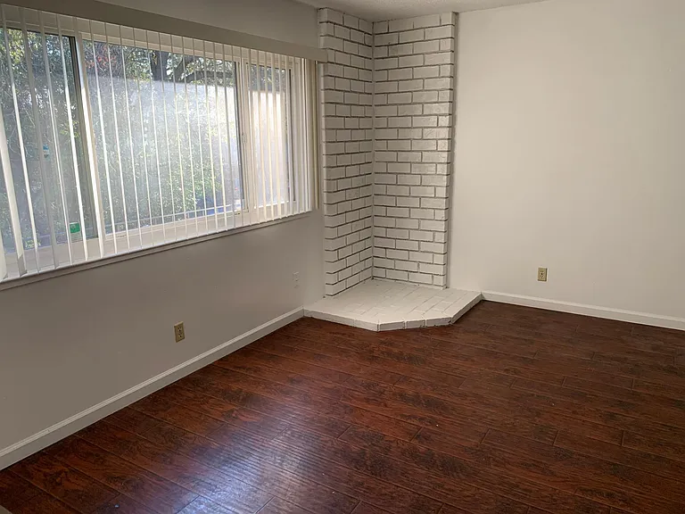 5528 Keoncrest Cir #4 — Photo 11