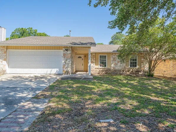 7555 LINCOLN VILLAGE DR, San Antonio, TX 78244