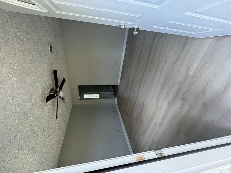 111 Worthy Dr — Photo 2