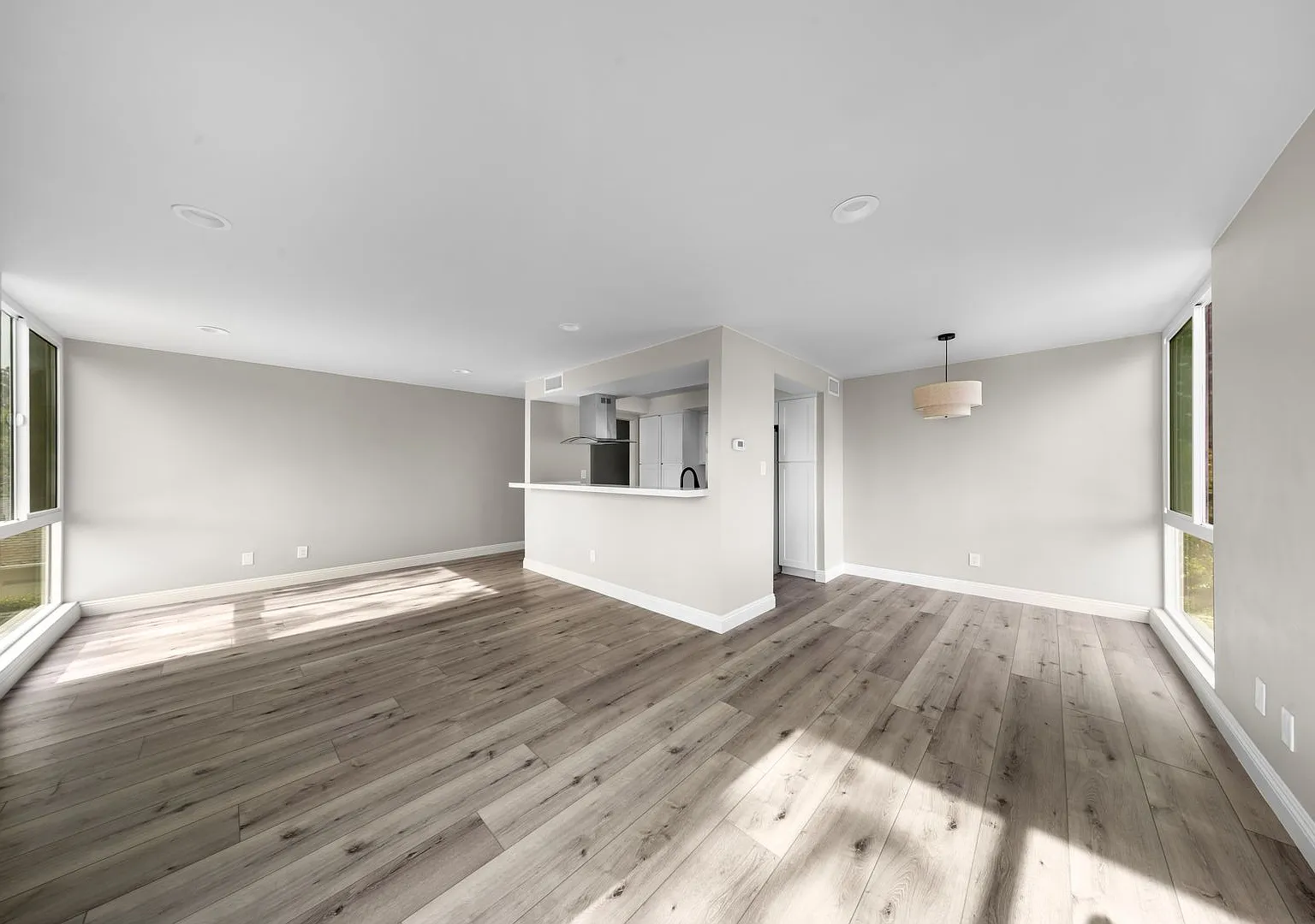 271 E San Antonio Dr. — Photo 4