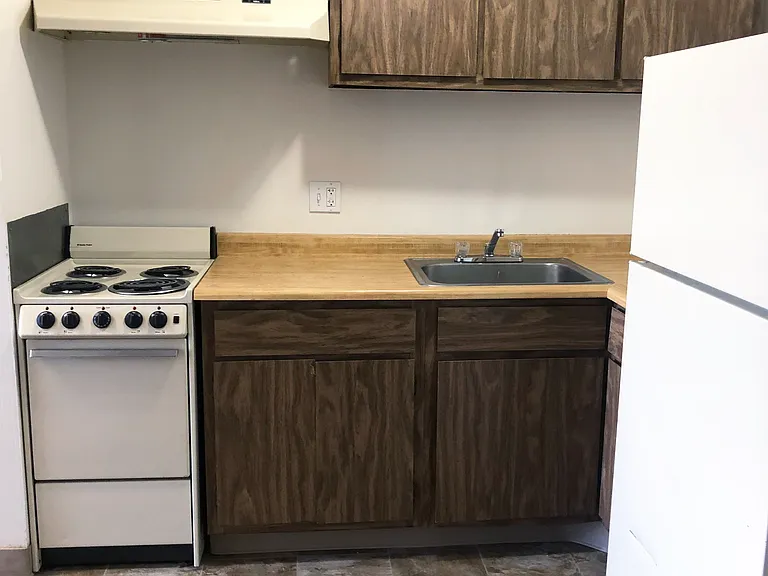 2427 Jefferson Ave — Photo 28