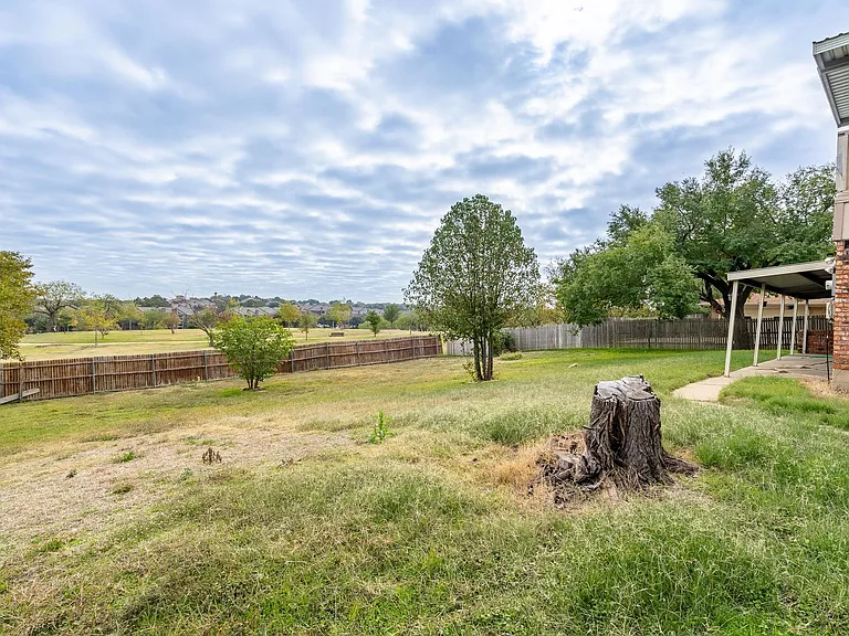 4212 Village Green Dr — Photo 29