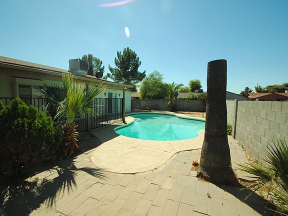 2nd image of 4016 E Burgess Ln