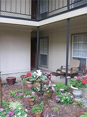 3rd image of 2601 Metairie Lawn Dr #117
