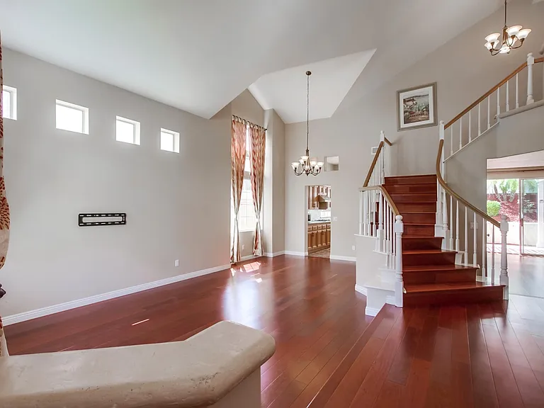 13945 Lewiston St — Photo 2