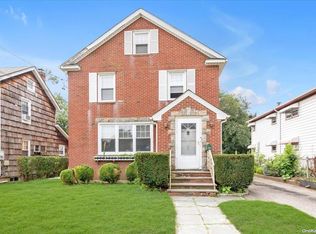 423 Horton Hwy, Mineola, NY 11501