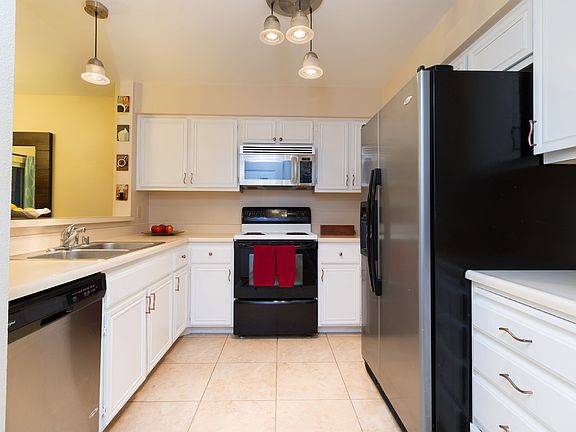 5th image of 18638 Caminito Cantilena Unit 270