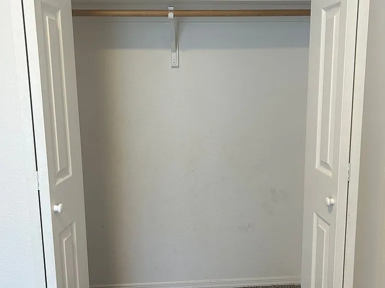 128 Hunter Court - 4 Units — Photo 12