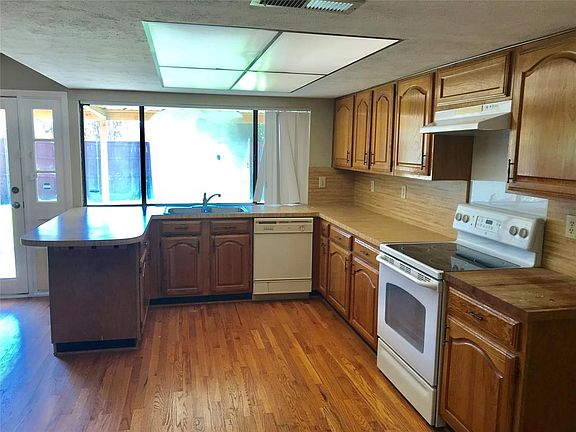 3rd image of 1124 Siebold Ct