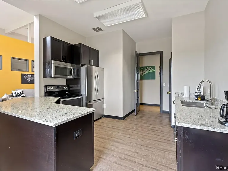 2169 Eagle Ave #2169 — Photo 33