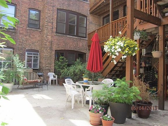 4th image of 1442 W Pratt Blvd #2
