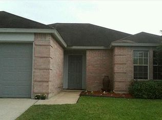 111 Clydesdale Ln, Victoria, TX 77904