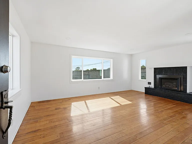 1534 Mariposa St #1534 — Photo 4
