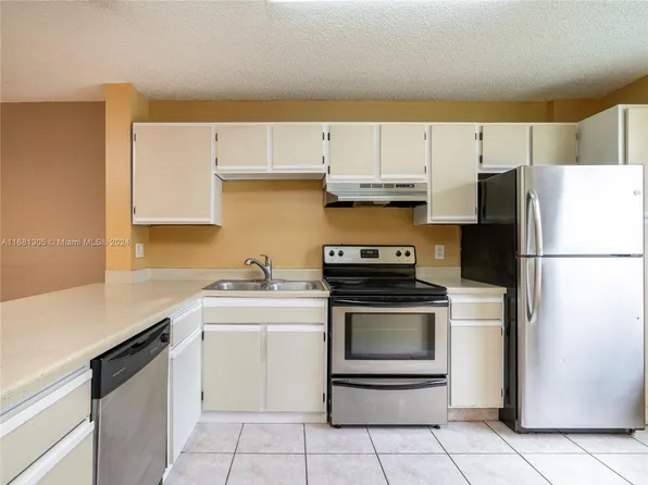 8029 SW 21st Ct #8029, Hollywood, FL 33025
