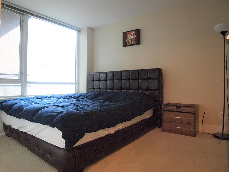 1088 Richards St #716 — Photo 6