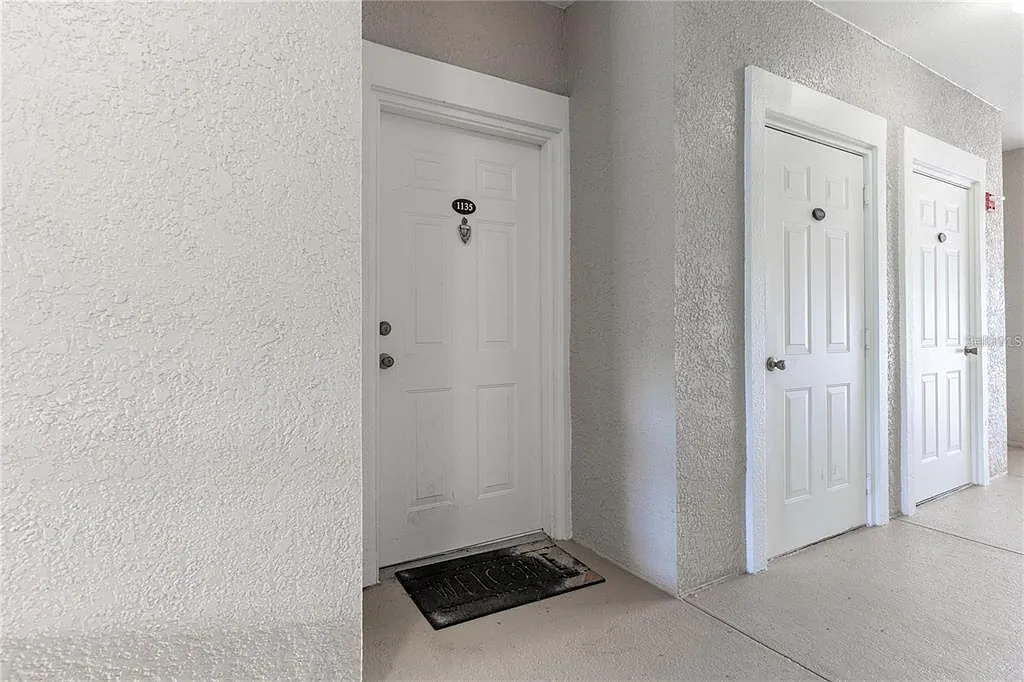 2 bed, 2.0 bath, 1036 sqft, $1,700 — Photo 4