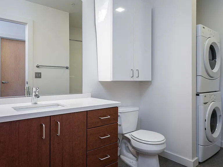 Central Eastside Lofts | Laurelhurst Bathroom