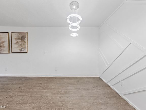 5th image of 1620 N Torrey Pines Dr Unit 103