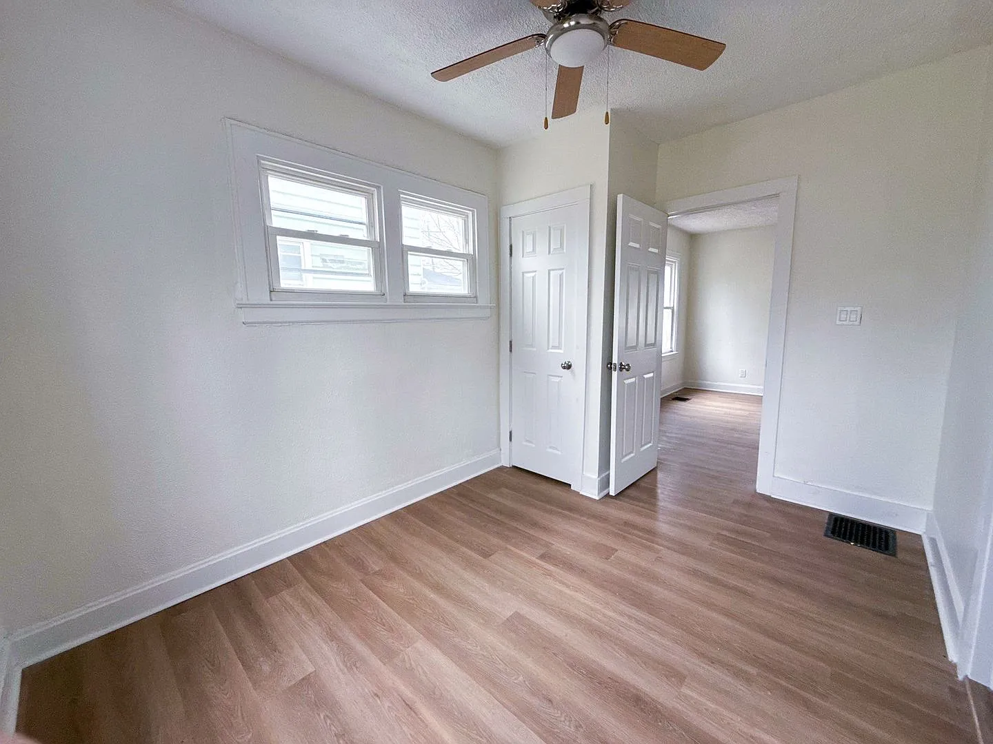Newly Rehabbed 4BR Home w/ Front Porch, Back Deck & Full Basement — Photo 4