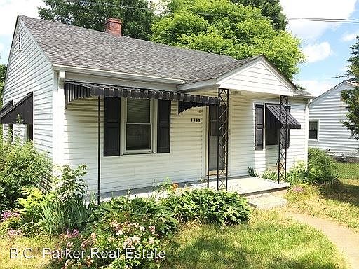 2nd image of 1403 Durham St