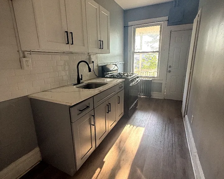 36 Shepard Ave #12 — Photo 1