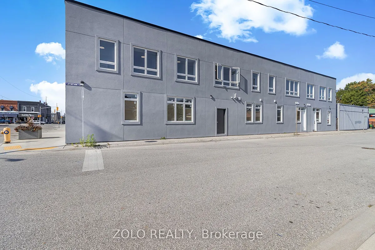 Building Photo - 206 Wellington St #1