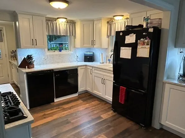 221 Long Pond Rd, Northwood, NH 03261