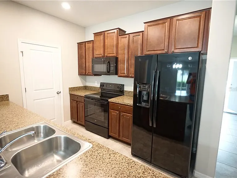 10669 Lake Montauk Dr — Photo 23