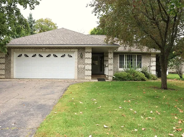 425 2nd Ave NE, Milaca, MN 56353