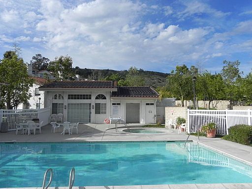 4th image of 2913 Antonio Dr Unit 107